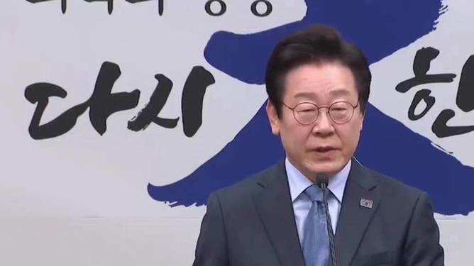关于阿扎伦卡在德国队比赛中锐不可当，比赛局势复杂引发热议！的信息