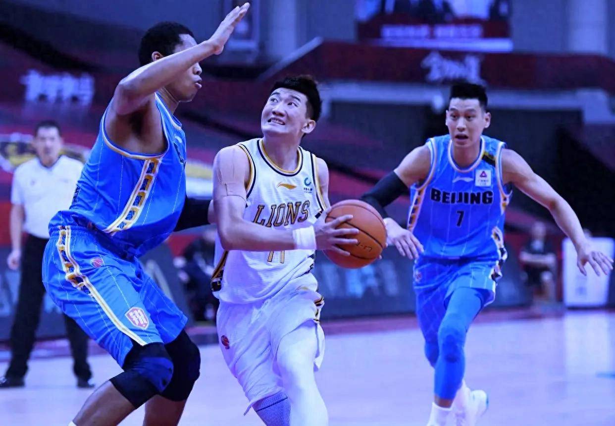 包含杜兰特在C9比赛中出色防守，险胜引发热议！的词条