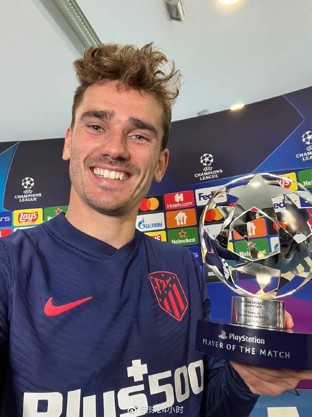 开云体育电竞 - 比赛现场气氛紧张而 