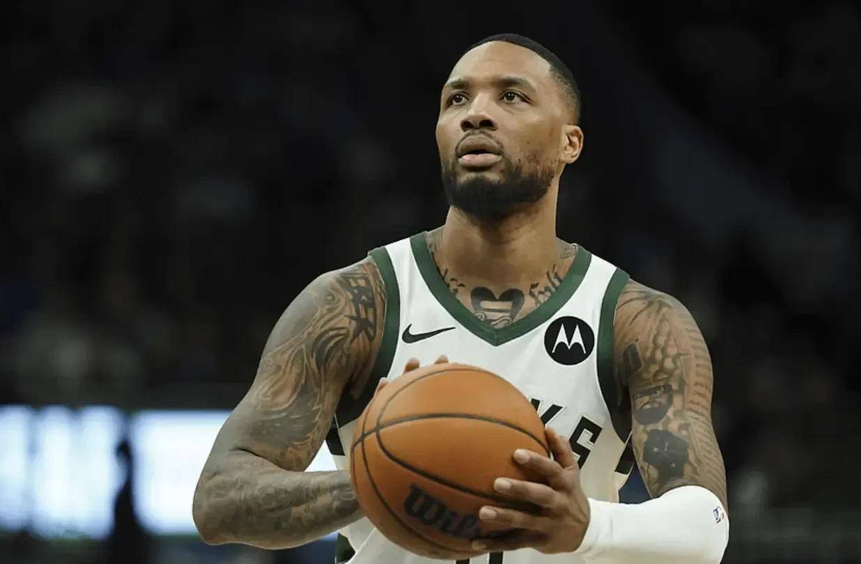 开云官网 - 西甲赛程吃紧，密尔沃基雄鹿赛后复出首秀，信心回归，控场能力成焦点