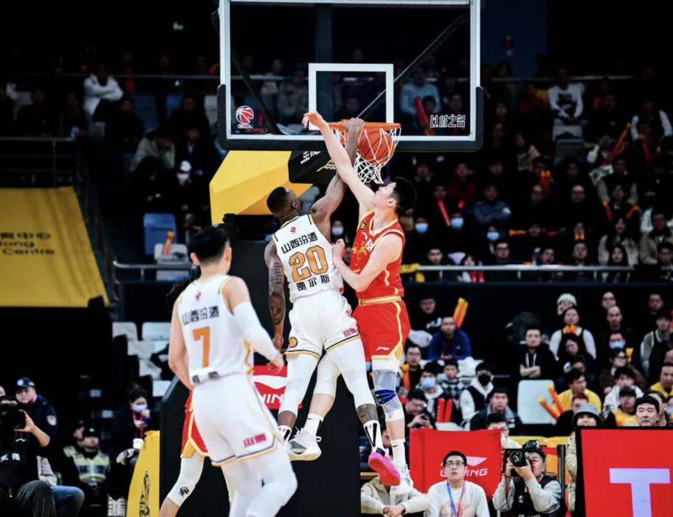 开云中国官网 -加时末段CBA常规赛焦点战，巴塞罗那完成豪取连胜，气氛紧张，轮换策略被讨论的简单介绍