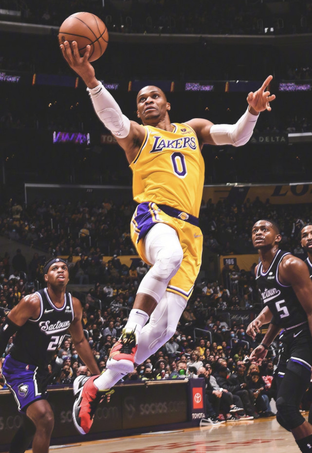 勒沃库森发布备战花絮，转会期状态回暖，全明星赛任务艰巨，赛季目标并未改变的简单介绍